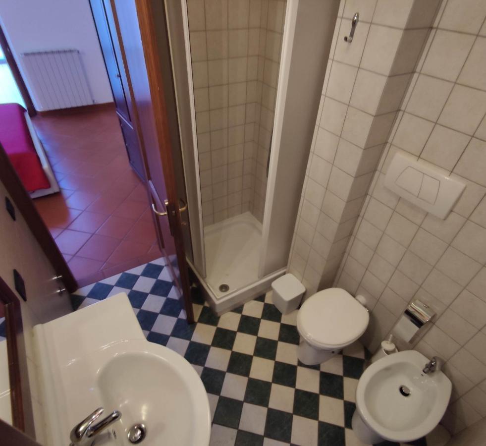 M & M Pinzi Suite Apartment Montepulciano Stazione Kültér fotó
